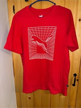 Puma Red Short-Sleeve Graphic Logo Tee- Mens Large